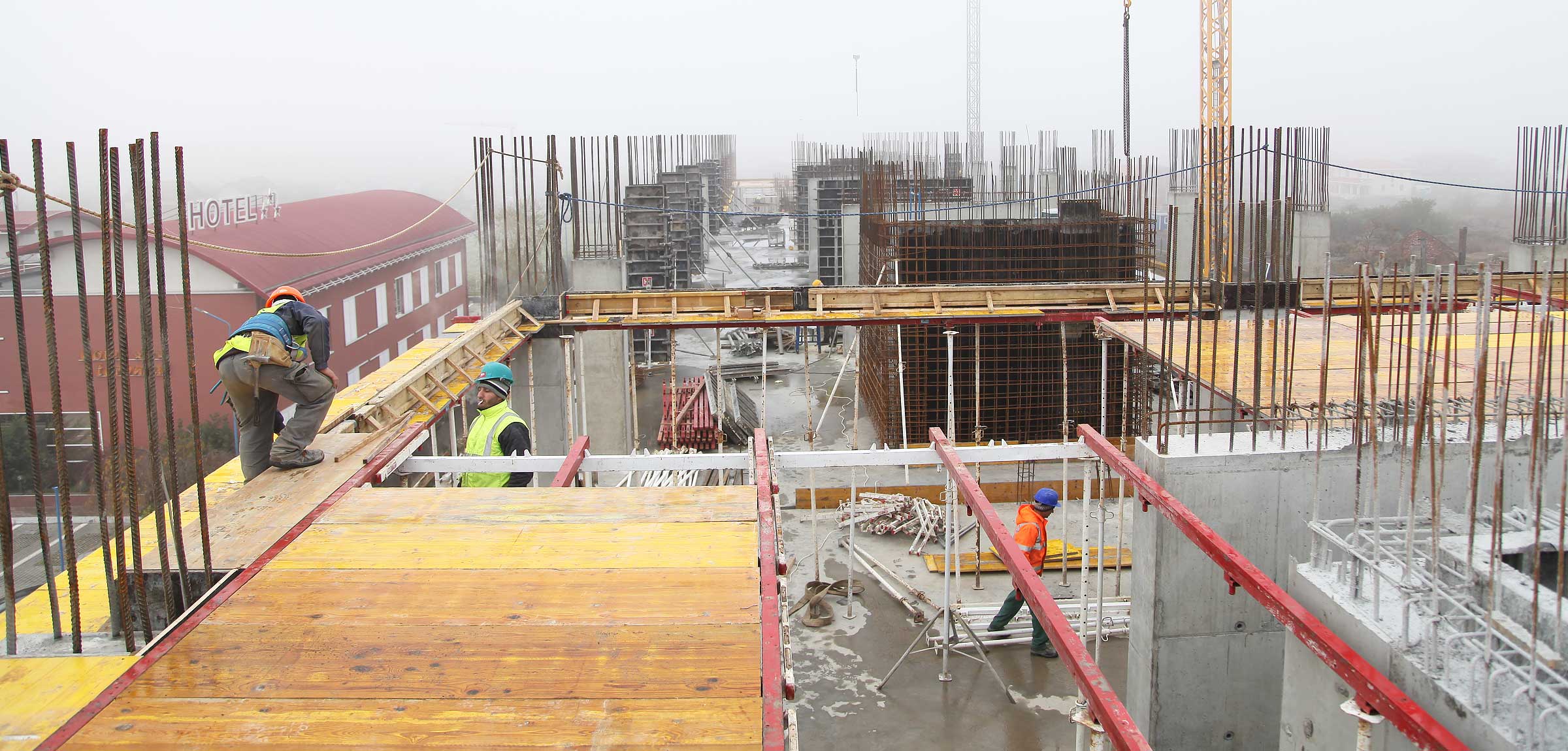 template-2400×1150-header